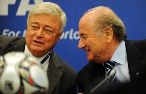 Ricardo Teixeira e Blatter revelam o “segredo” da FIFA. A culpa é da imprensa. - Foto:radiobrasilfm.net